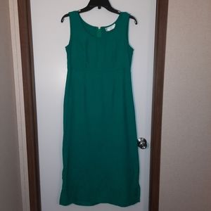 Ladies Karin Steven's Dress Pretty dark shade of green size 4